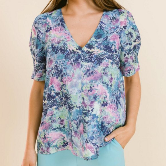 LaRoque pastel blue & purple waterlily floral short puff sleeve blouse Medium - Picture 8 of 8